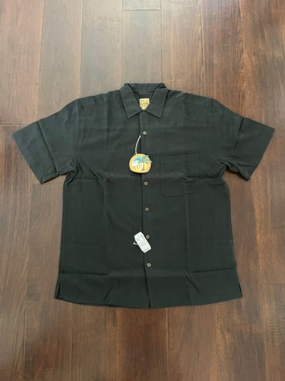 Jos A Bank Black VIP Short-Sleeve Patterned Hawaiian Style Shirt M - NWT